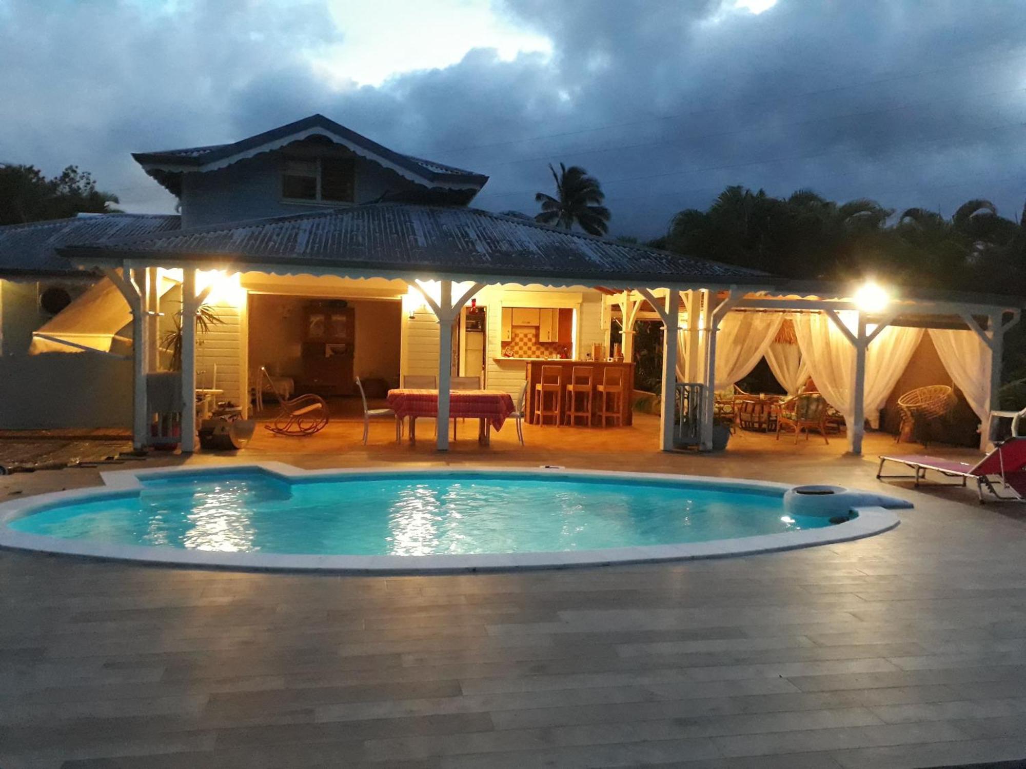 Gite Kaz A Topaze, Piscine, Jardin Tropical Sainte-Rose Eksteriør bilde