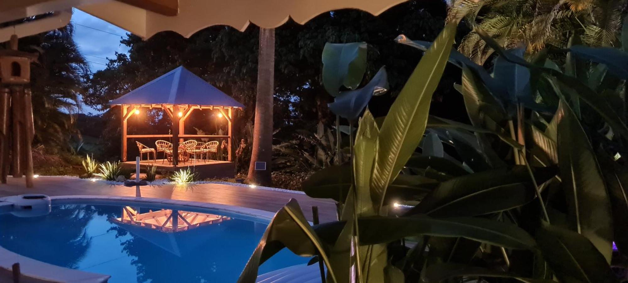 Gite Kaz A Topaze, Piscine, Jardin Tropical Sainte-Rose Eksteriør bilde